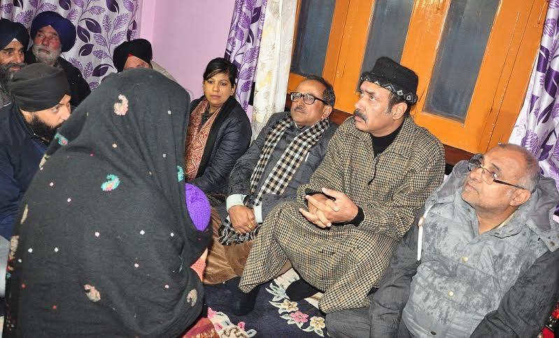 Dy CM, Bukhari visit Baramulla, expresses sympathy with slain lady's family